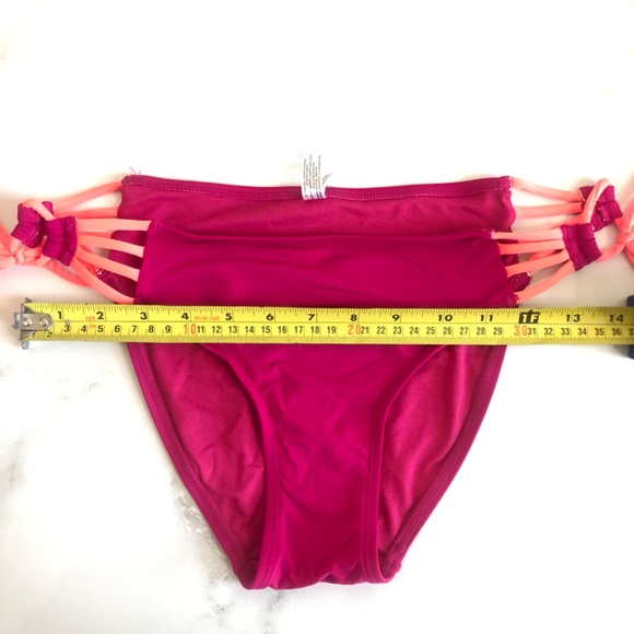 la vie en rose bikini Set EUC Top S Bottom M Stand out Color scheme design - Picture 7 of 16